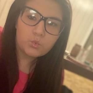 Meet your Posher, Alexis